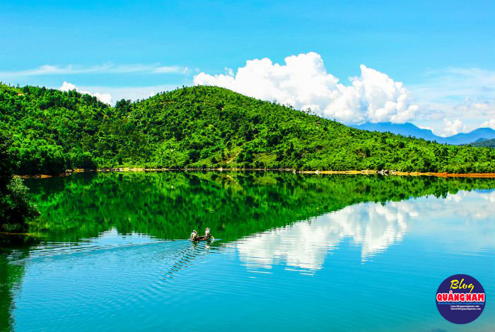 Nao lòng với quang cảnh đẹp bình dị ở hồ Phú Ninh - Ảnh: Thuongkt2007